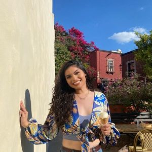 Meet your Posher, Dalia